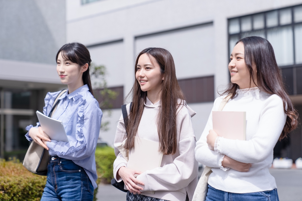 学生がラウンジバイトをする際の注意点